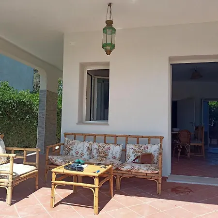 Leonardo 홈스테이