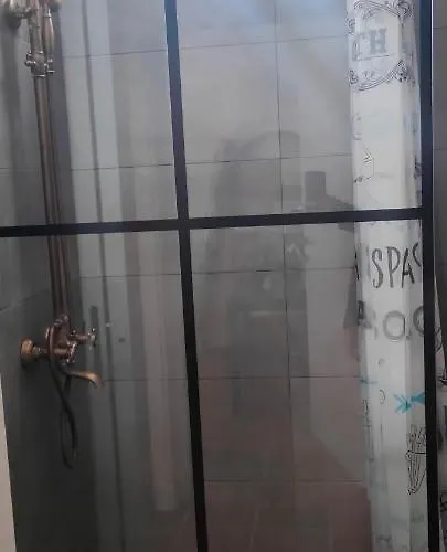 Leonardo منزل للإقامة *